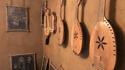 культура, майстер, музичні інструменти, домбра, експозиція, майстерня культура, майстер, музичні інструменти, домбра, експозиція, майстерня