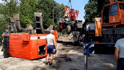Внаслідок ДТП травмувалися 6 рятувальників, які перебували в автомобілі Внаслідок ДТП травмувалися 6 рятувальників, які перебували в автомобілі