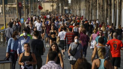 Іспанія скасовує носіння масок на вулиці з 26 червня