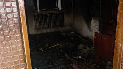 Знайшли в задимленій кімнаті: під час пожежі на Житомирщині загинув чоловік Знайшли в задимленій кімнаті: під час пожежі на Житомирщині загинув чоловік