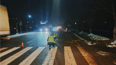 На Івано-Франківщині автомобіль наїхав на неповнолітню дівчину, яка переходила дорогу