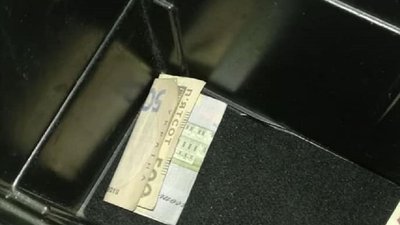 У Франківську нетверезий водій намагався підкупити патрульних У Франківську нетверезий водій намагався підкупити патрульних