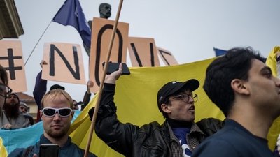 У Празі влаштували проукраїнську демонстрацію на тлі неформального саміту ЄС У Празі влаштували проукраїнську демонстрацію на тлі неформального саміту ЄС