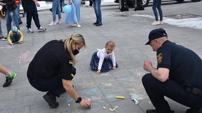 В Одесі рятувальники влаштували благодійну акцію для порятунку шестимісячної дівчинки В Одесі рятувальники влаштували благодійну акцію для порятунку шестимісячної дівчинки