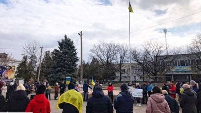 На Херсонщині до мирної акції проти окупантів доєднуються все більше населених пунктів На Херсонщині до мирної акції проти окупантів доєднуються все більше населених пунктів
