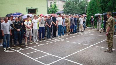 За місцем роботи, проживання, у місцях скупчення людей – де у Чернігові можуть вручити повістку