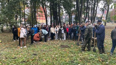 Висаджують "Алею нескорених"