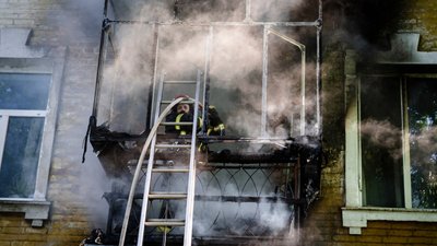 Під час пожежі у Хмельницькому врятували троє людей