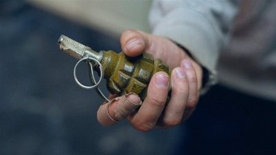 На Запоріжжі чоловік погрожував роботодавцеві гранатою і вона вибухнула