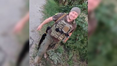 На Чернігівщині в останню путь провели п'ятьох військових ЗСУ, які захищали Україну На Чернігівщині в останню путь провели п'ятьох військових ЗСУ, які захищали Україну