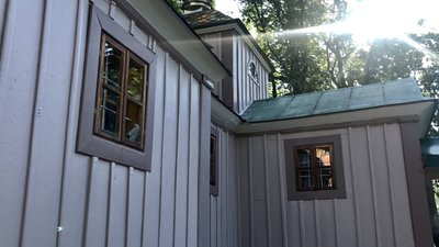 Побили вікна у церкві й пошкодили хрести на цвинтарі у Рівному Побили вікна у церкві й пошкодили хрести на цвинтарі у Рівному