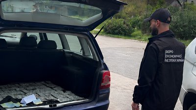 Обшуки в авто, які готувалися до продажу
