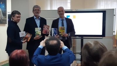 Французька класика й сучасні письменники: бібліотеці в Тернополі подарували двісті видань Французька класика й сучасні письменники: бібліотеці в Тернополі подарували двісті видань