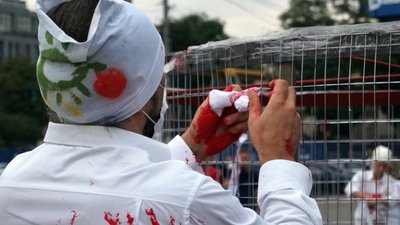 У центрі Дніпра провели перформанс на підтримку Білорусі – фоторепортаж У центрі Дніпра провели перформанс на підтримку Білорусі – фоторепортаж