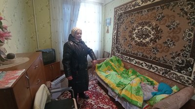 "Усе плавало: і доріжка, і килими". У Кривому Розі через аварію підтоплює підвал будинку, де було укриття "Усе плавало: і доріжка, і килими". У Кривому Розі через аварію підтоплює підвал будинку, де було укриття