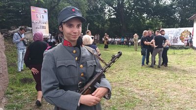учасниця реконструкції учасниця реконструкції