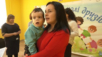 Луцькі "янголята" організували святкове дійство онлайн