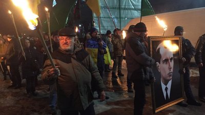 У Слов'янську відбулась смолоскипна хода У Слов'янську відбулась смолоскипна хода
