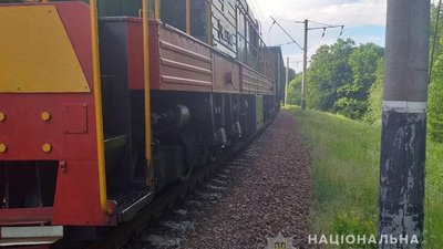 Помер у лікарні. На Полтавщині потяг збив людину