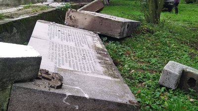На Львівщині демонтували ще один радянський монумент