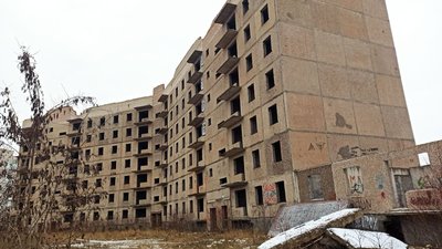 Входи до кропивницької недобудови, на якій торік загинула школярка, закладуть цеглою Входи до кропивницької недобудови, на якій торік загинула школярка, закладуть цеглою