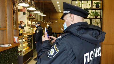 Карантин "вихідного дня" у Франківську: понад сотня постанов та 12 протоколів Карантин "вихідного дня" у Франківську: понад сотня постанов та 12 протоколів