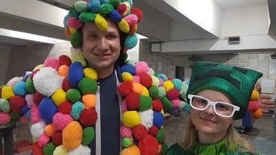 "Діти мають бути у своїх ліжечках": у метро в Харкові влаштували шоу мильних бульбашок "Діти мають бути у своїх ліжечках": у метро в Харкові влаштували шоу мильних бульбашок
