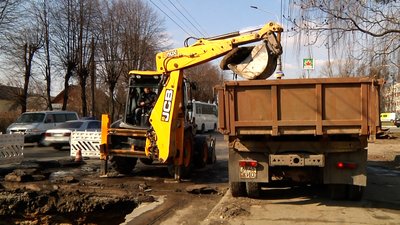 У Житомирі на вулиці Східній прорвало колектор – ремонт триватиме тиждень У Житомирі на вулиці Східній прорвало колектор – ремонт триватиме тиждень