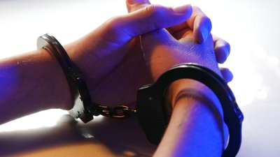 На Одещині затримали жінку, яка хотіла здати позиції ЗСУ в регіоні для масованого ракетного удару — СБУ