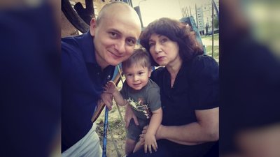 Дмитро з мамою і з сином Тимофієм Дмитро з мамою і з сином Тимофієм