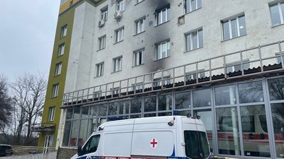 У Тростянецькій лікарні усувають наслідки обстрілу, частина відділень вже приймають пацієнтів