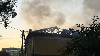 Горить двоповерхова будівля. Кропивницький. 27 червня 2026 року