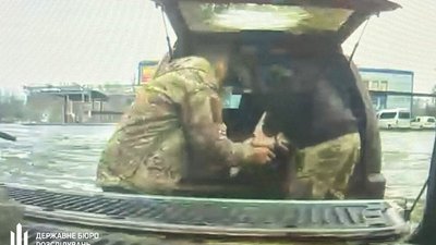 Продаж зброї на Донеччині: військовий намагався продати два кулемети за 175 тисяч гривень