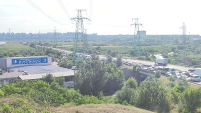 На Об'їзній дорозі Одеси утворилися затори На Об'їзній дорозі Одеси утворилися затори