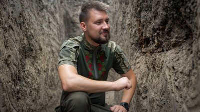 Рили окоп і натрапили на артефакти: бійці 128 бригади ТРО знайшли частину амфори та могилу