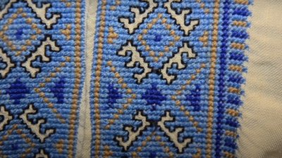 У Великому Глибочку на Тернопільщині зберігають вишиту сорочку провідника ОУН Ярослава Стецька У Великому Глибочку на Тернопільщині зберігають вишиту сорочку провідника ОУН Ярослава Стецька