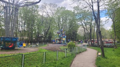 "Півник" і Ко: яким було містечко атракціонів у рівненському парку "Півник" і Ко: яким було містечко атракціонів у рівненському парку