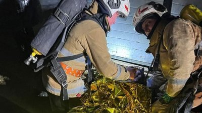 Надзвичайники врятували жінку під час гасіння пожежі