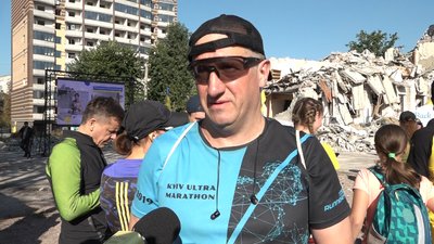 Більше трьохсот житомирян взяли участь у міжнародному благодійному забігу "Back to School" Більше трьохсот житомирян взяли участь у міжнародному благодійному забігу "Back to School"