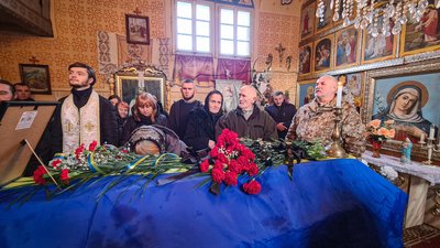 На Закарпатті попрощалися з полеглим військовим Василем Поповичем На Закарпатті попрощалися з полеглим військовим Василем Поповичем