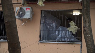 У Дніпрі завершили 90% робіт з закриття вибитих вікон в пошкоджених ракетними ударами будинках