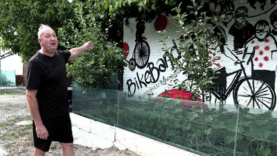 Євген Ріга сад і город біля гаража сайт кроп
