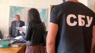 СБУ спіймала керівника підприємства НАН на вимаганні 200 тисяч доларів