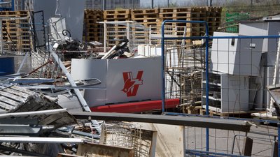 "У пилюці, але нескорені": як виглядає супермаркет "Ашан" біля Одеси через місяць після ракетного удару "У пилюці, але нескорені": як виглядає супермаркет "Ашан" біля Одеси через місяць після ракетного удару