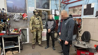 На СТО на Київщині затримали підлеглих із військової частини