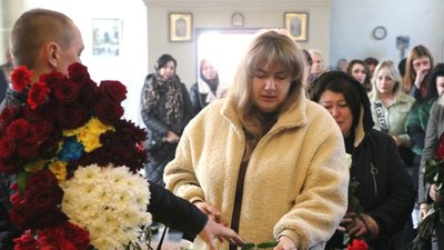 У Полтаві попрощалися із двома захисниками України: Володимиром Кіпричем та Іваном Несеном