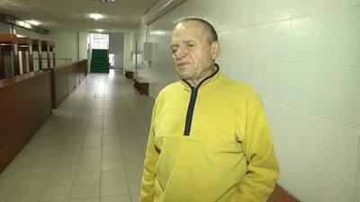 У спортивній скарбниці Володимира Бохонського три рекорди України з легкої атлетики. Фото: Суспільне Поділля У спортивній скарбниці Володимира Бохонського три рекорди України з легкої атлетики. Фото: Суспільне Поділля