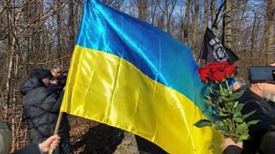 ВШАНУВАННЯ ХОЛОДНОЯРСЬКИХ ОТАМАНІВ ВШАНУВАННЯ ХОЛОДНОЯРСЬКИХ ОТАМАНІВ