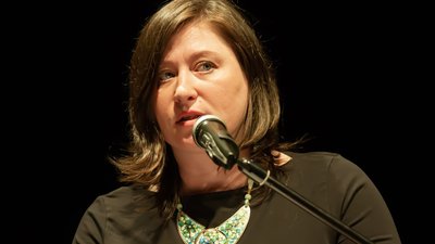 Поетка Галина Крук: "Ми перебуваємо уу моменті екзистенційного зламу" Поетка Галина Крук: "Ми перебуваємо уу моменті екзистенційного зламу"