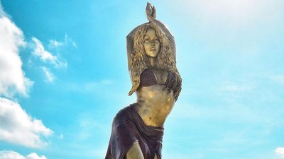 Шакірі встановили пам'ятник у її рідному місті в Колумбії